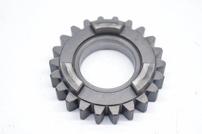 New OEM Suzuki 24331-15000 Driven 3rd Gear NOS