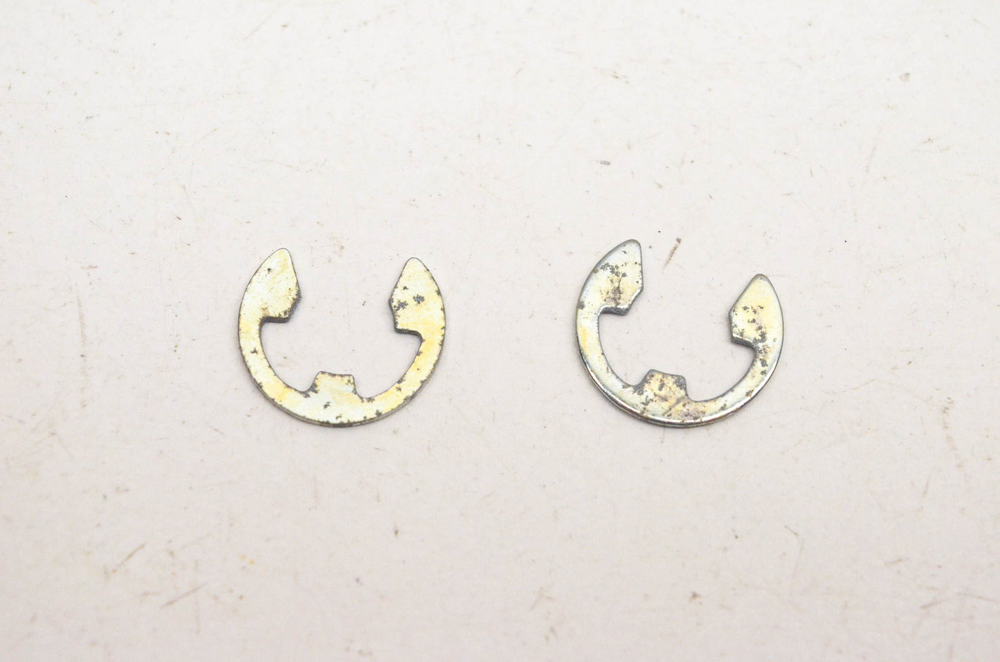 New OEM Suzuki 08332-11088 E Rings Qty 2 NOS