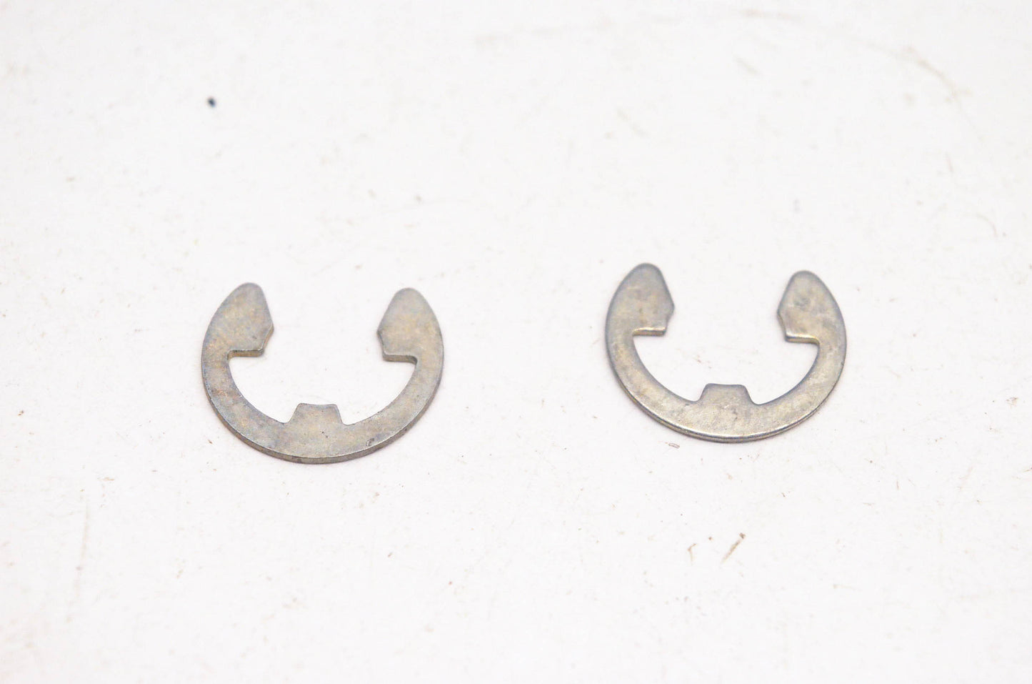 New OEM Suzuki 08332-11098 E Rings Qty 2 NOS