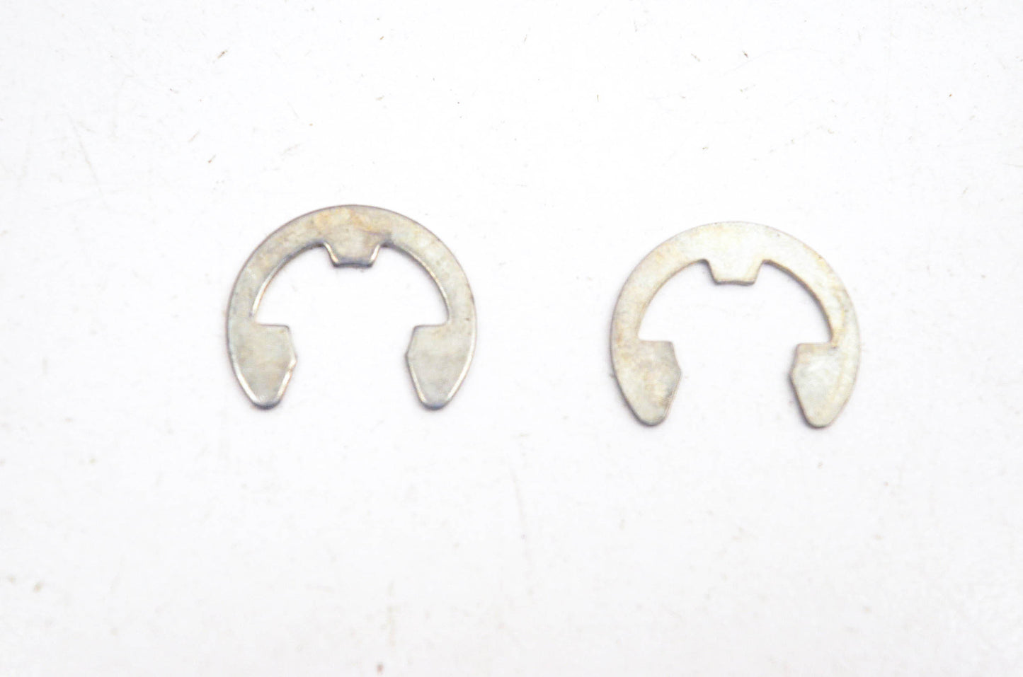 New OEM Suzuki 08332-11098 E Rings Qty 2 NOS