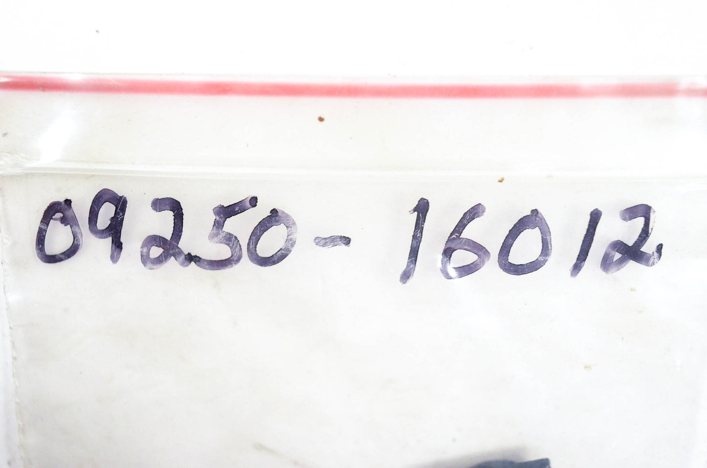 New OEM Suzuki 09250-16012 Plug NOS