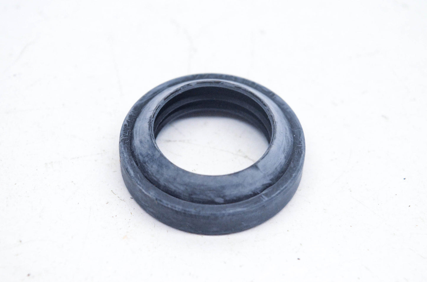 New OEM Suzuki 09284-22001 Oil Seal NOS