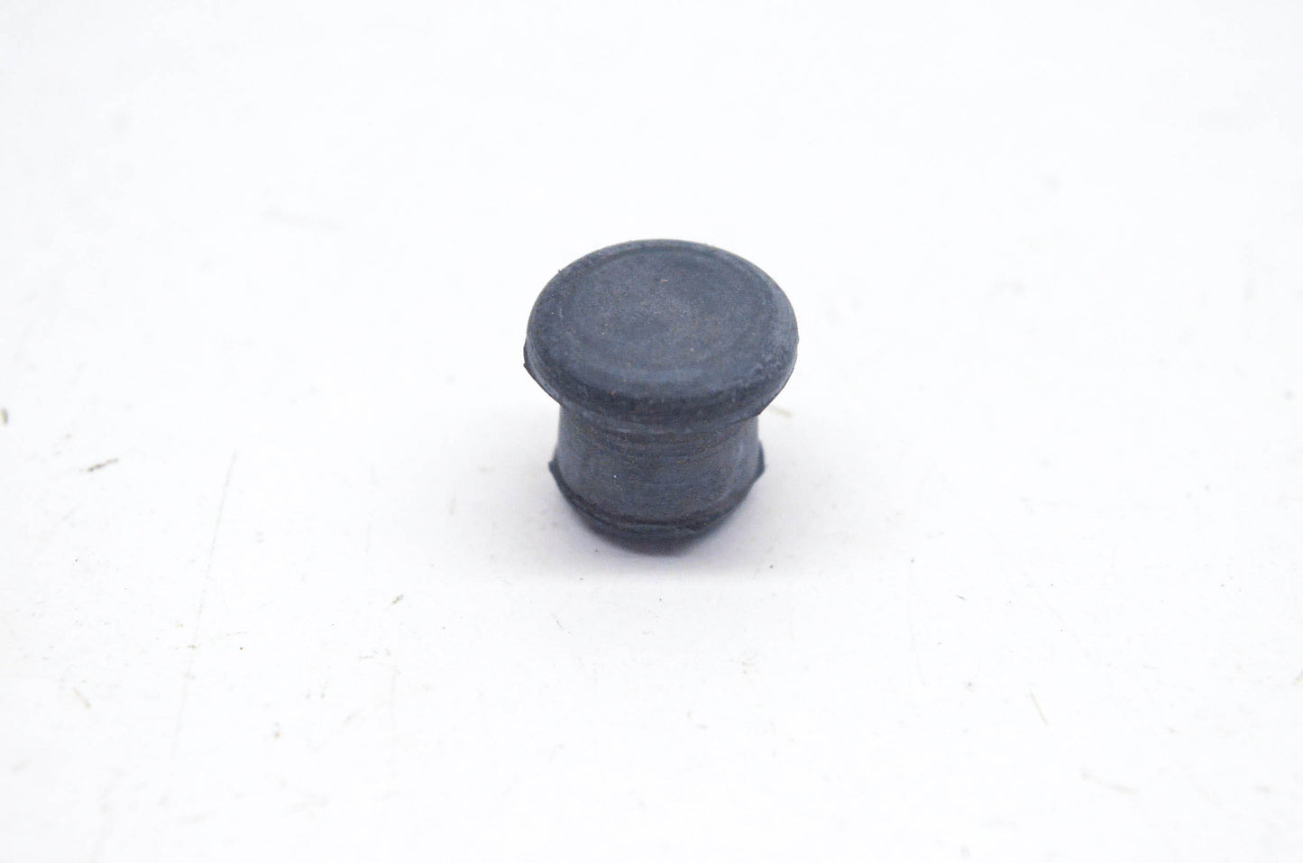 New OEM Suzuki 09250-10001 Plug NOS