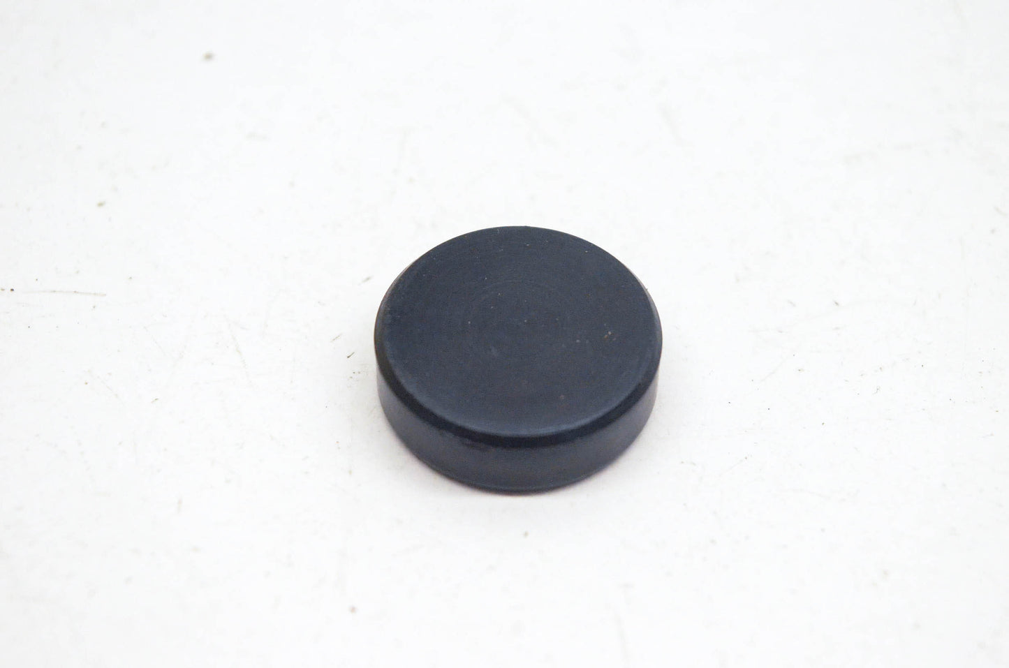 New OEM Suzuki 09241-22004 Plug NOS