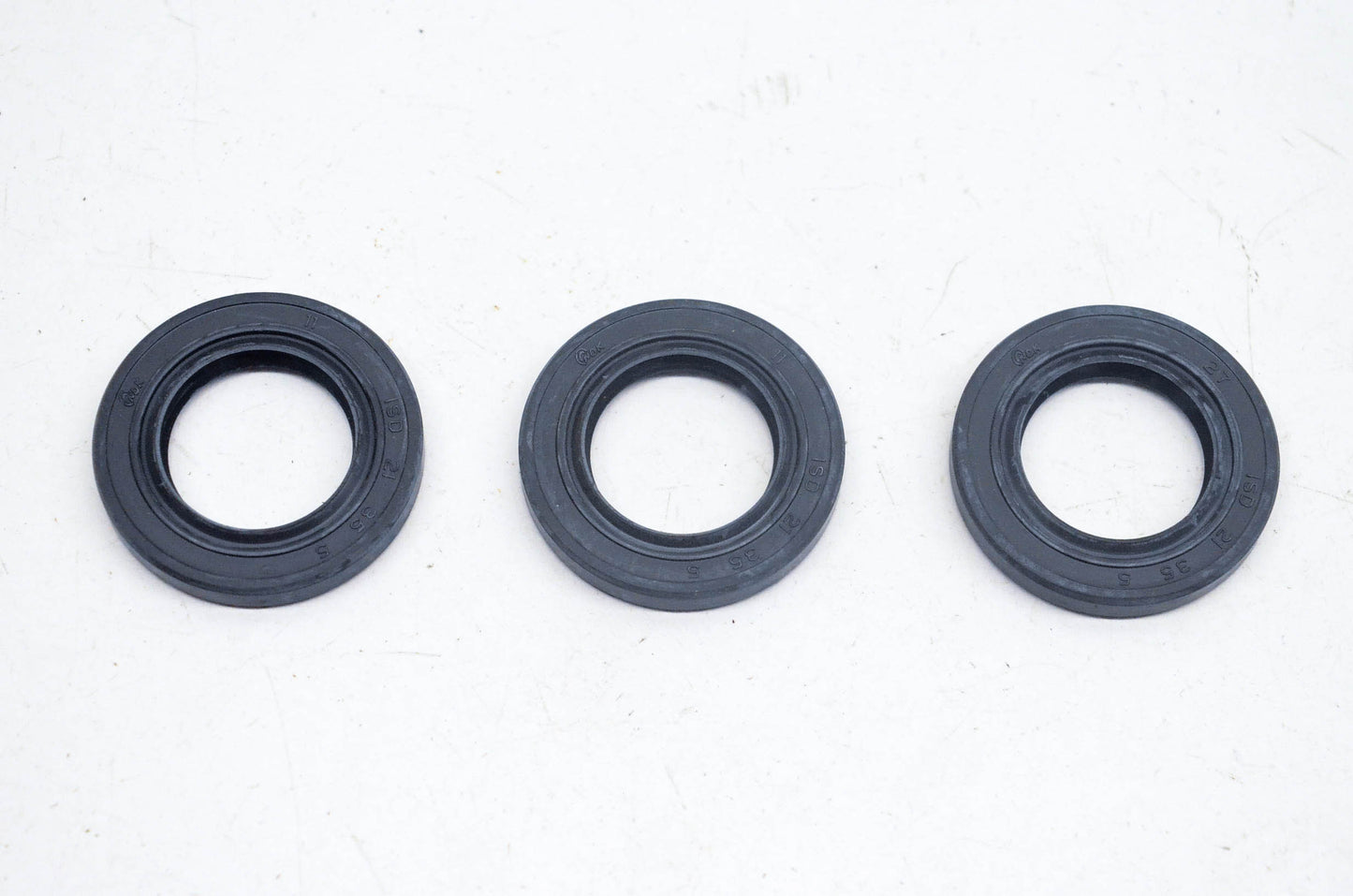 New OEM Suzuki 09283-21004 Oil Seals Qty 3 NOS
