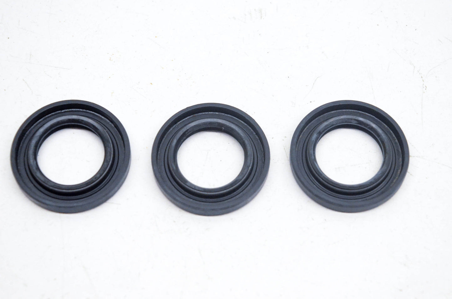 New OEM Suzuki 09283-21004 Oil Seals Qty 3 NOS