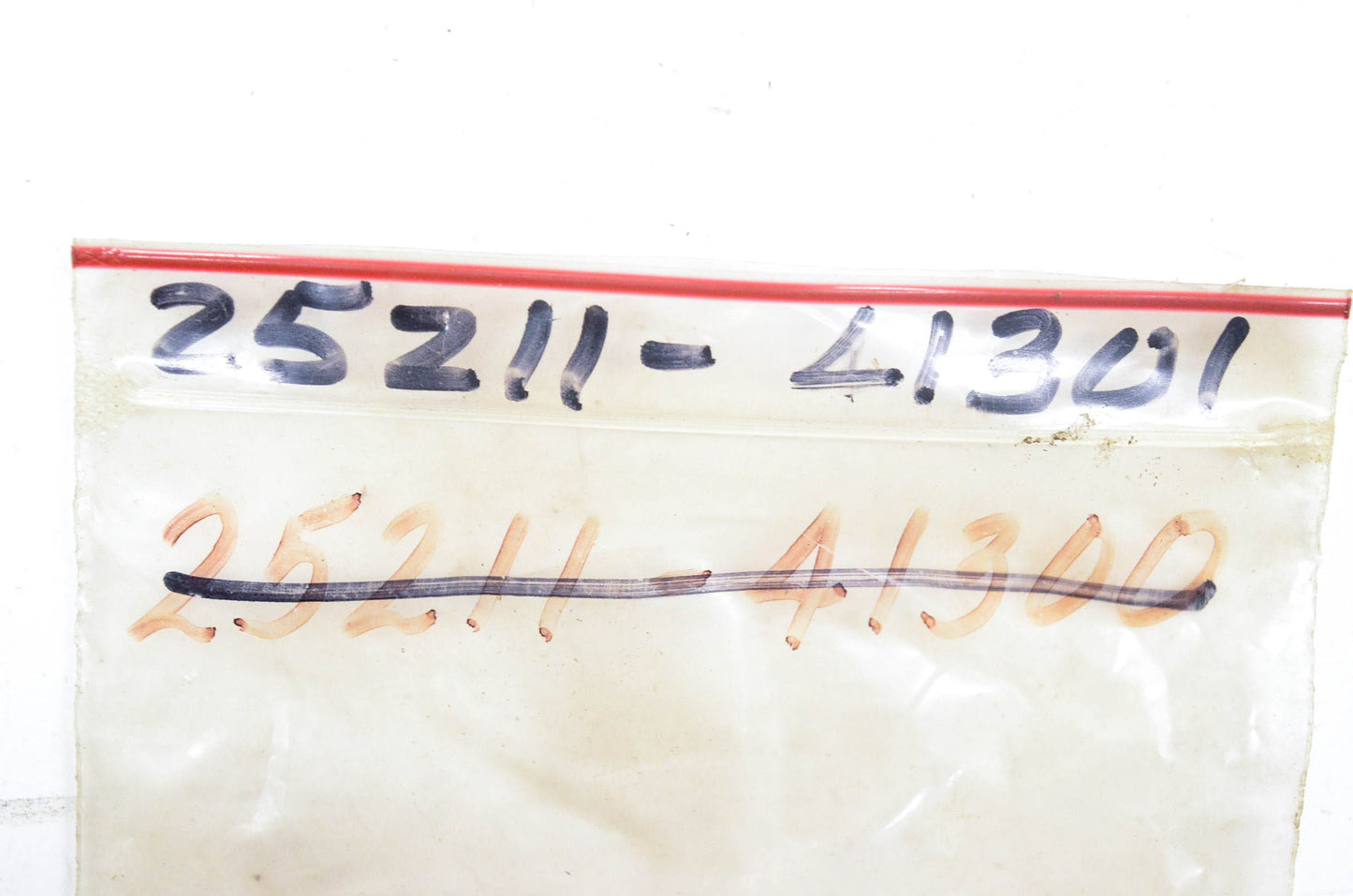 New OEM Suzuki 25211-41300 Gear Shift Fork NOS