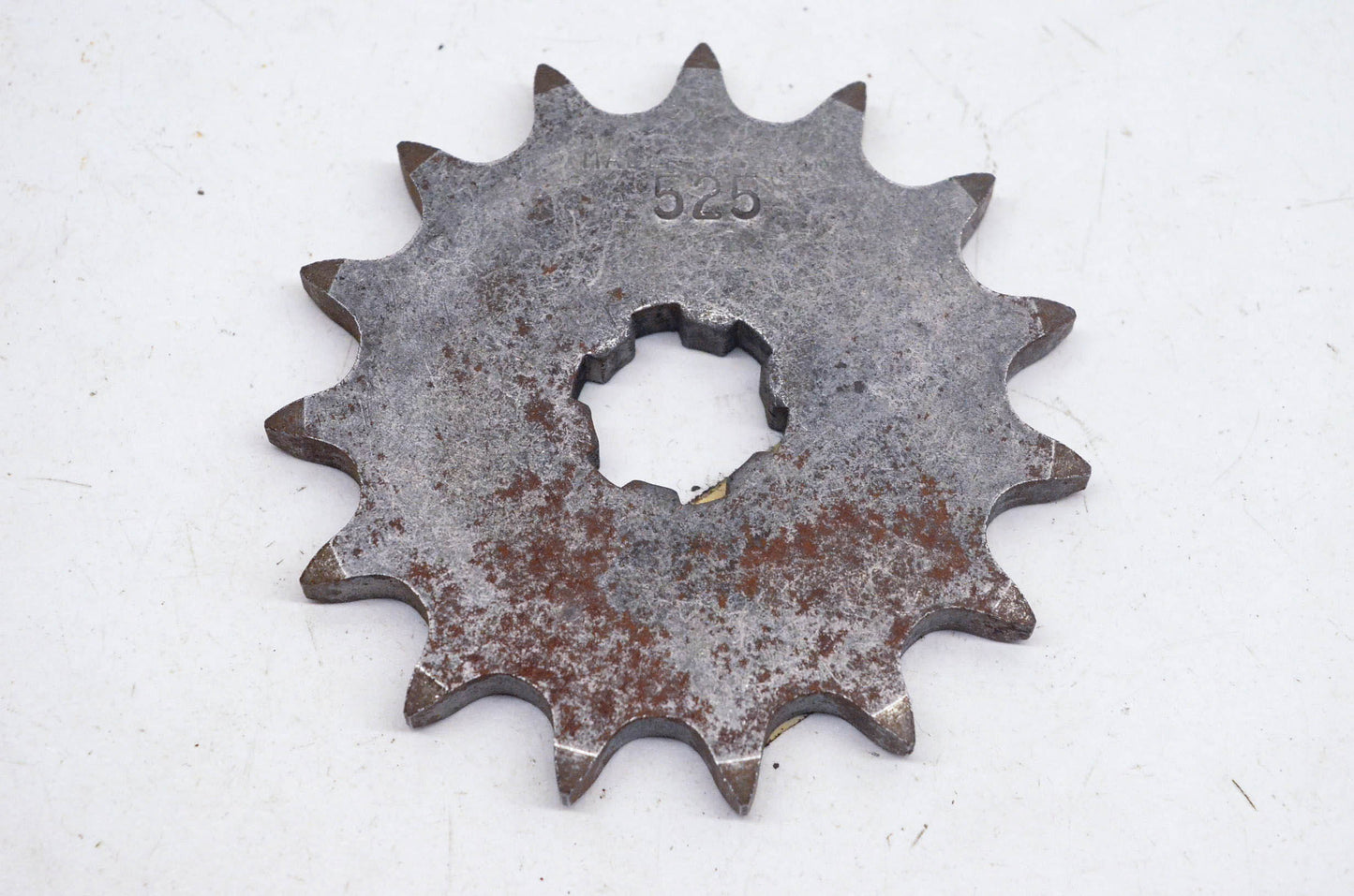 New OEM Suzuki 27511-18710 Sprocket 15T NOS
