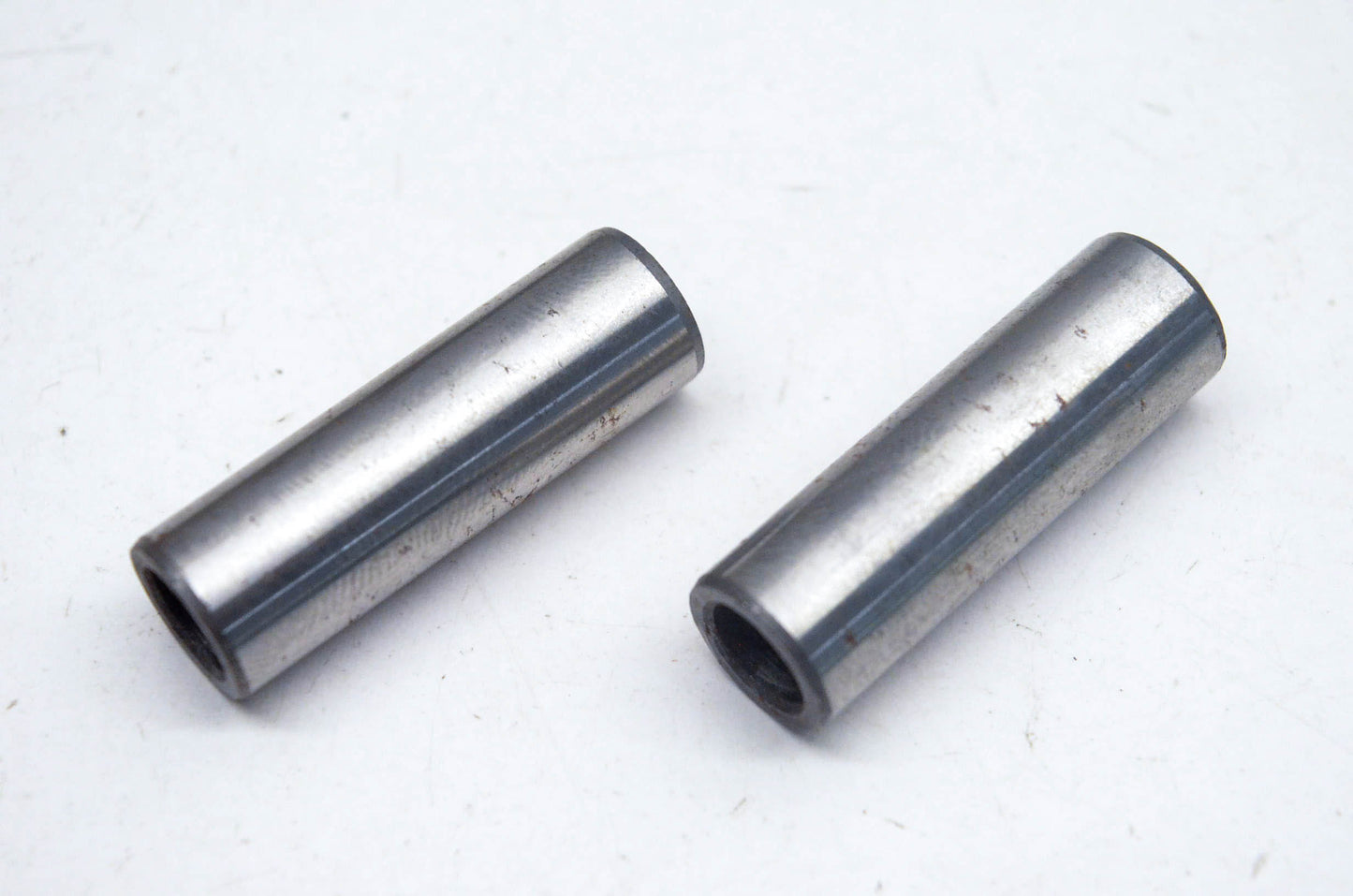 New OEM Suzuki 12151-09204 Piston Pins Qty 2 NOS