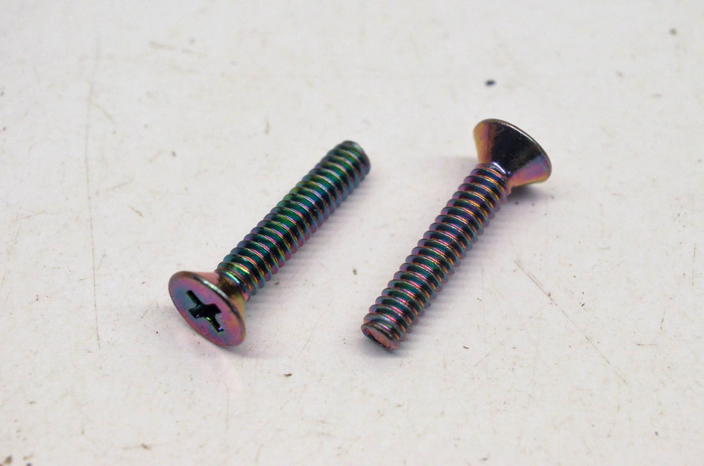 New OEM Arctic Cat 0623-347 Machine Screw 10-24 NOS