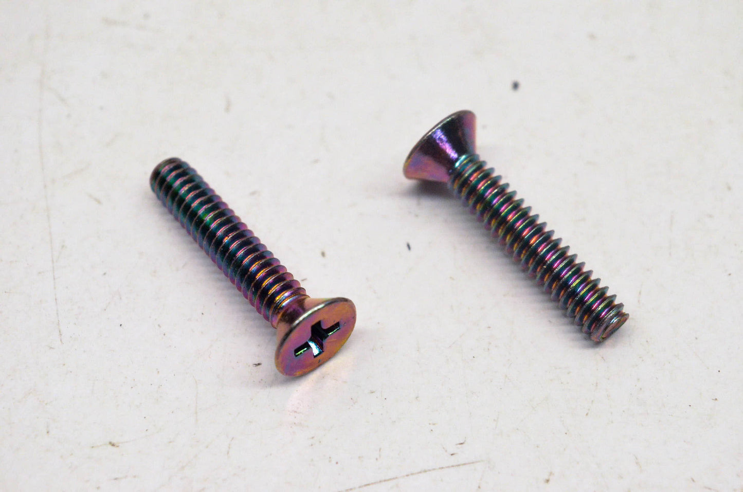 New OEM Arctic Cat 0623-347 Machine Screw 10-24 NOS