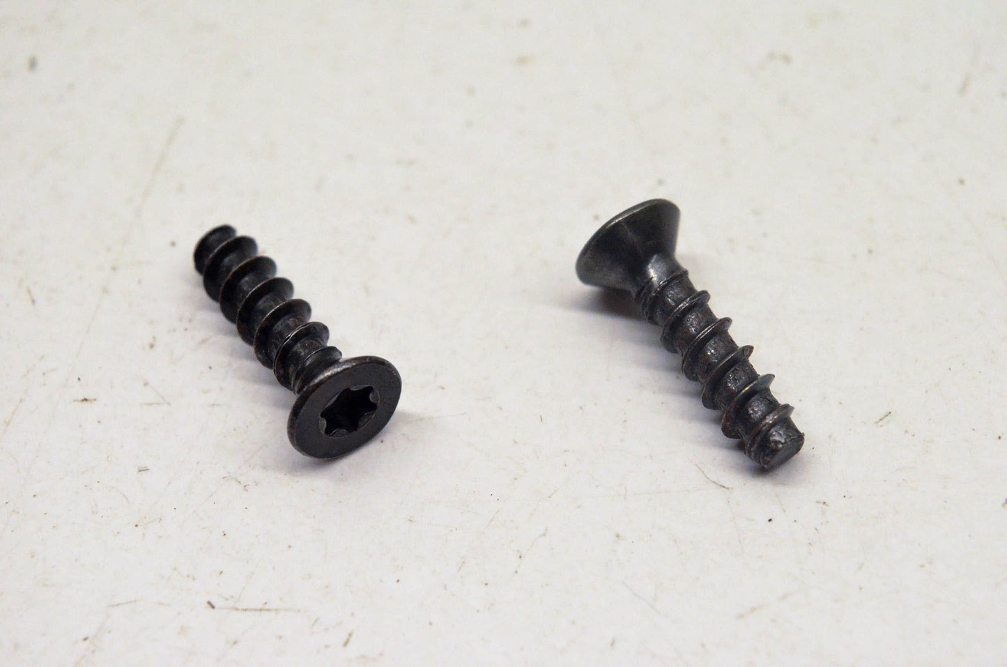 New OEM Arctic Cat 0623-506 Mounting Screws Qty 2 NOS