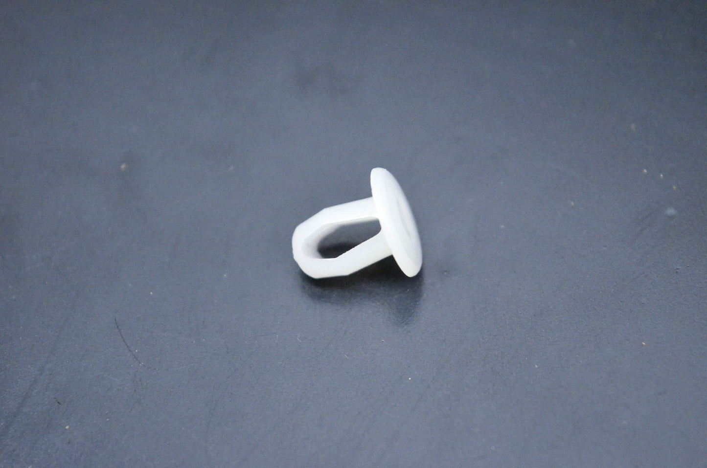 New OEM Suzuki 09409-06303 White Nylon Hold Down Clip NOS