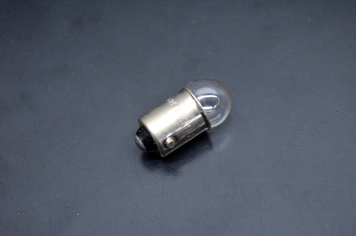 New OEM Suzuki 09471-06002 Speedomter Bulb 6v 3w NOS