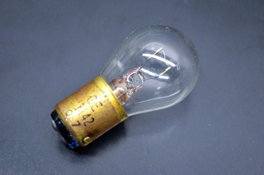 New OEM Arctic Cat 0109-446 Brake Light GE1142 Bulb NOS