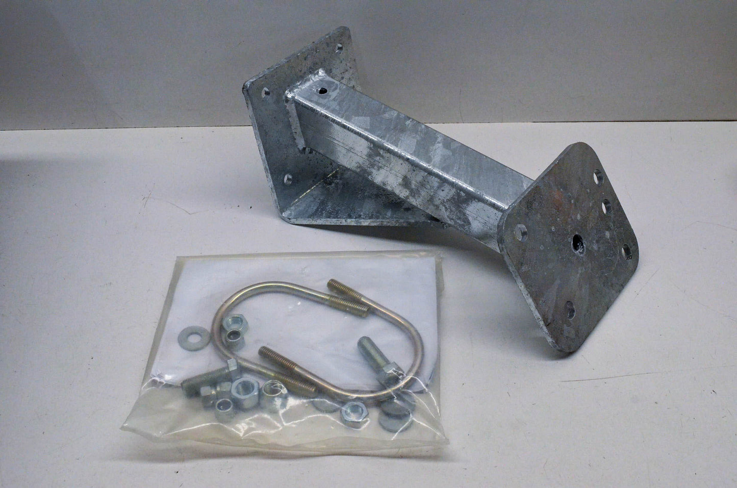 Aftermarket 295100400, 295100447 Wheel Support Kit NOS