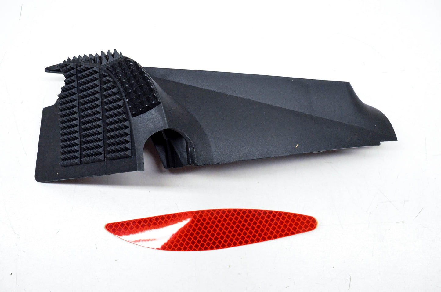 Aftermarket 861779900 Right Rear Bumper Moulding Kit NOS