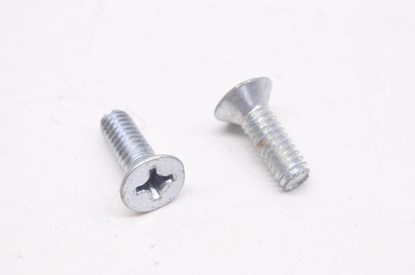 New OEM Arctic Cat 0123-189 Machine Screws 1/4-20x3/4 Qty 2 NOS