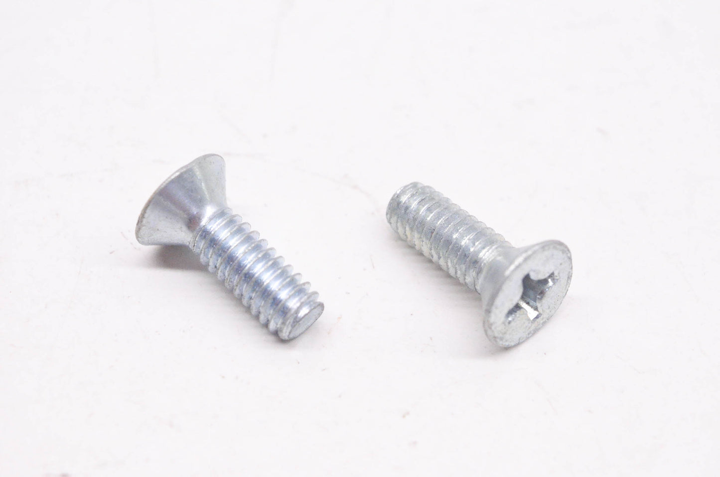 New OEM Arctic Cat 0123-189 Machine Screws 1/4-20x3/4 Qty 2 NOS
