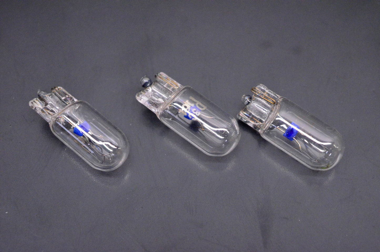 New OEM Arctic Cat 0230-020 T-10 Wedge Base Bulbs 12 V 3.4 W Qty 3 NOS