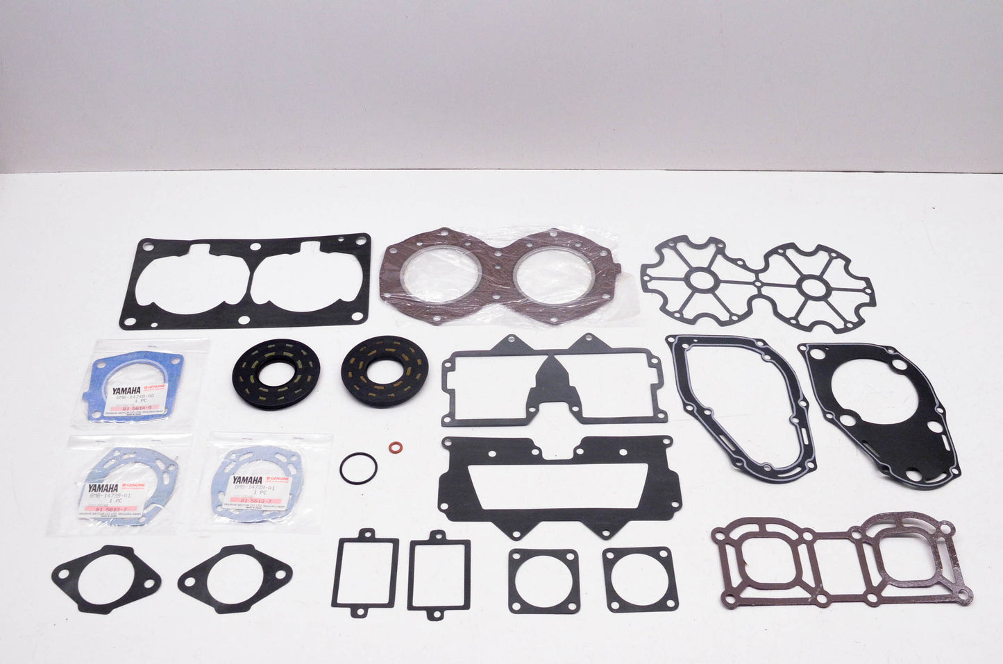 New OEM Yamaha 6M6-W0001-01-00 Gasket Kit NOS