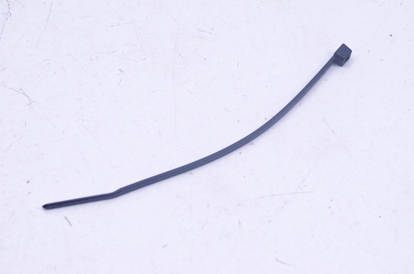 New OEM Yamaha 90465-10098-00 Clamp NOS