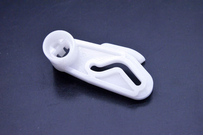 Isuzo 1-83564-366-0 Door Lever Bracket NOS