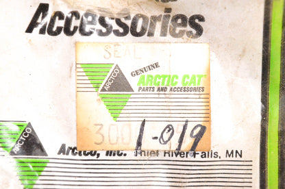 New OEM Arctic Cat 3001-019 Center Seal NOS