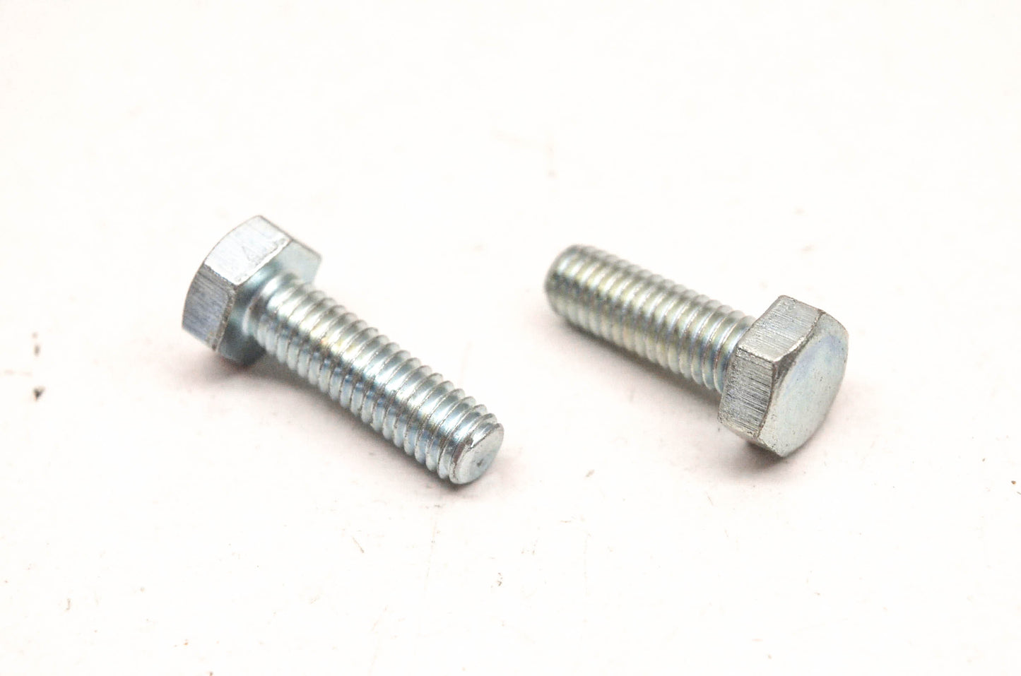 New OEM Yamaha 97017-06020-00 Bolts Qty 2 NOS