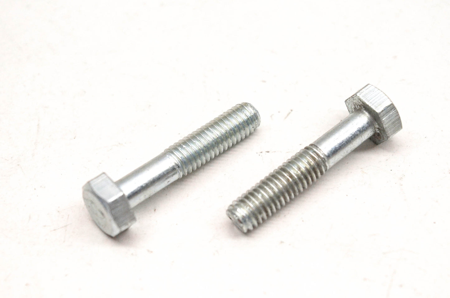 New OEM Yamaha 97026-06030-00 Bolts Qty 2 NOS