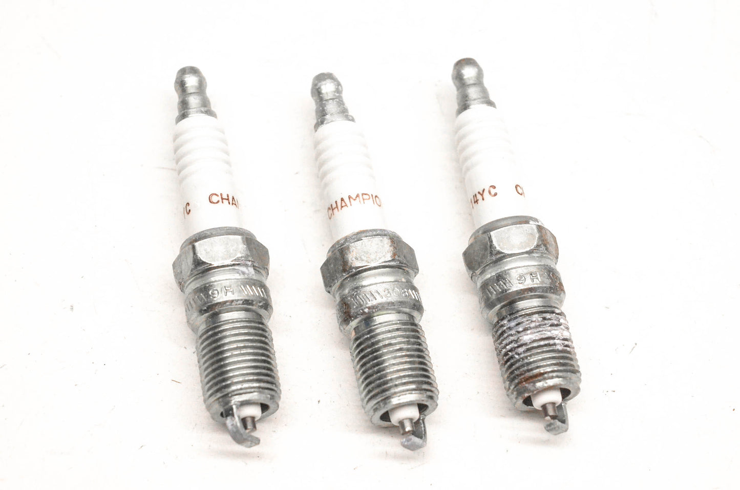 Champion 408, RS14YC Spark Plugs Qty 3 NOS