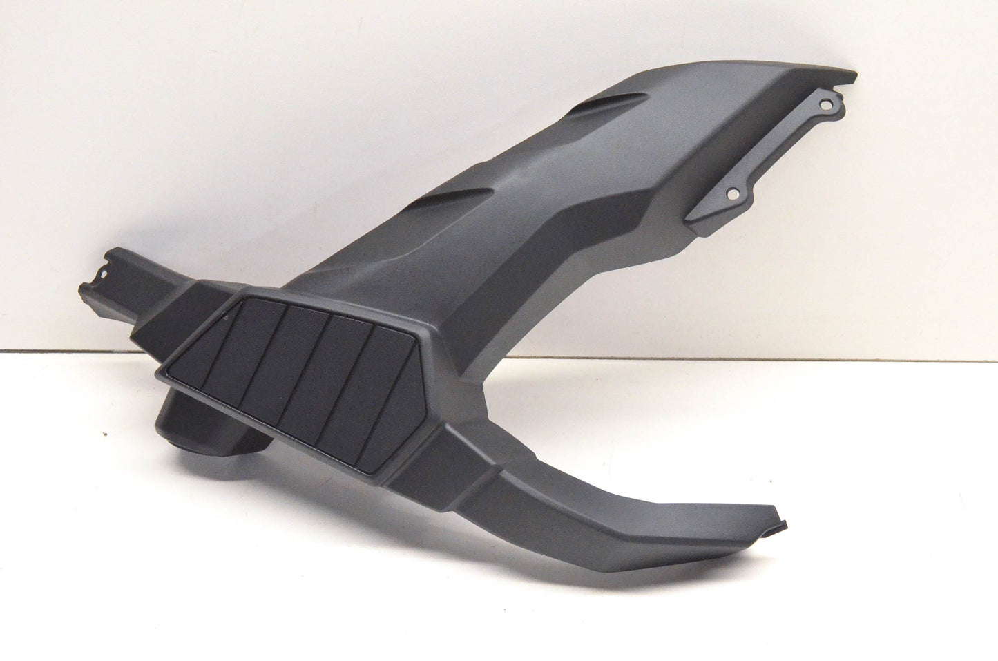 New OEM Yamaha 3B4-2842N-00-00 Front Right Bumper NOS