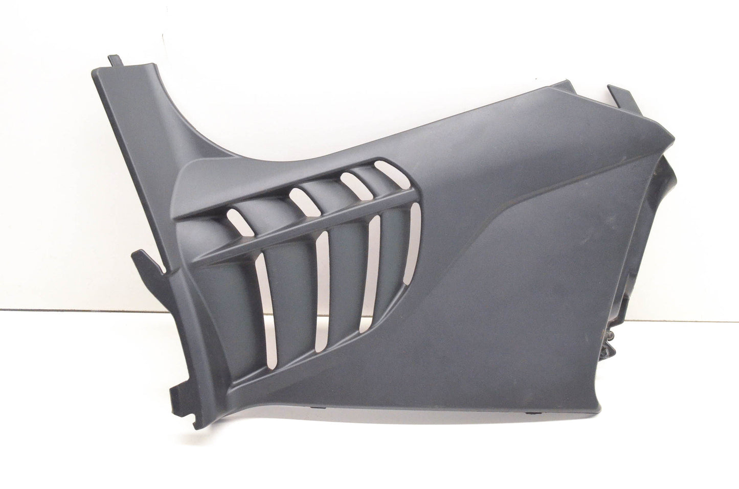 New OEM Yamaha 5KM-21721-10-00 Black Side Cover #2 NOS