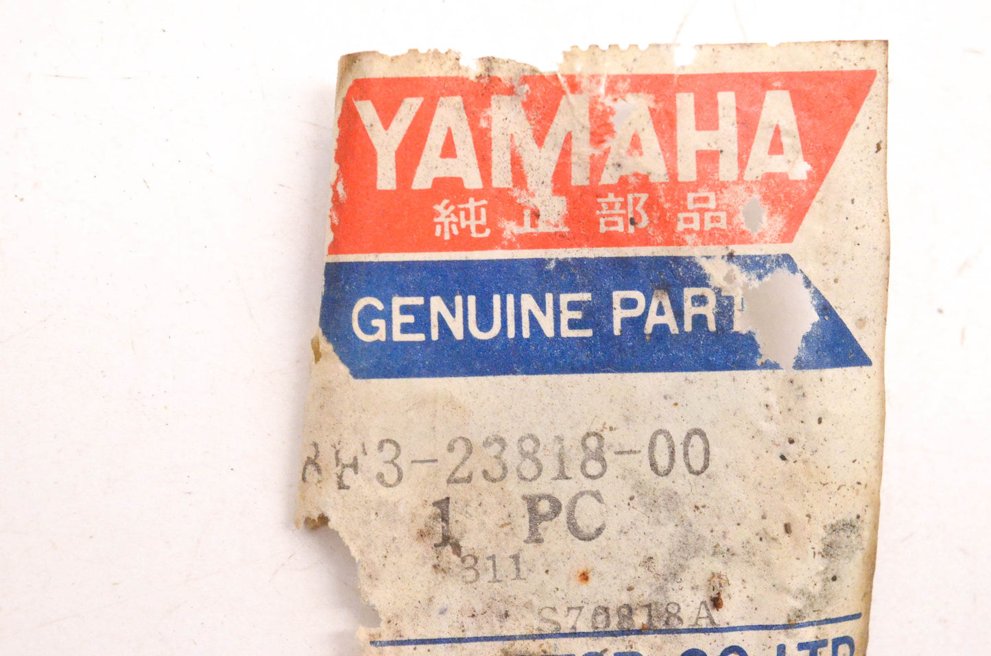 New OEM Yamaha 8F3-23818-00-00 Handlebar Cover NOS