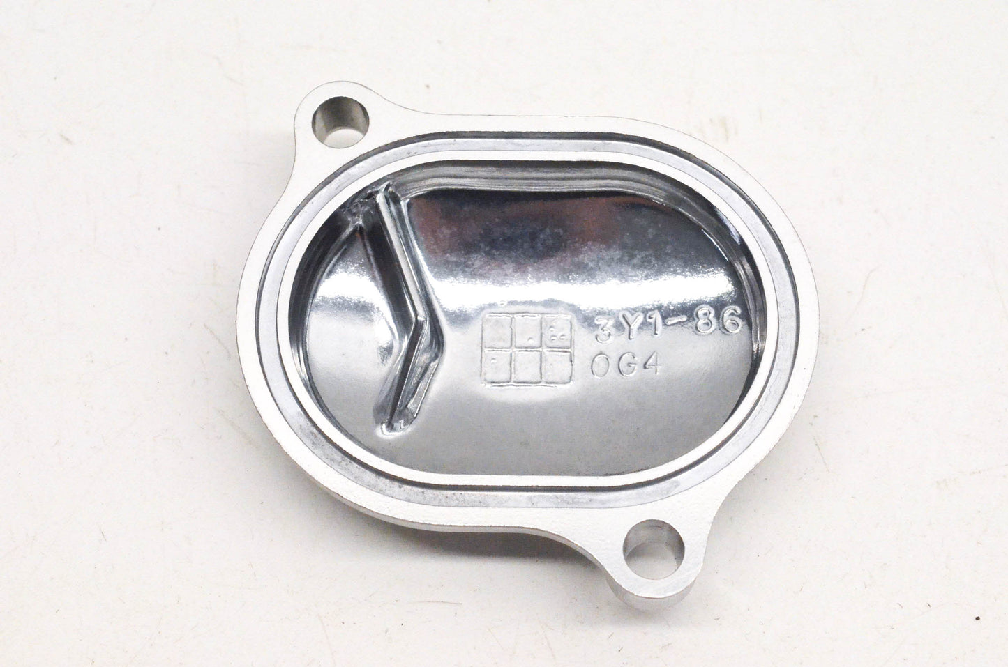 New OEM Yamaha 3Y1-11186-00-00 Cylinder Head Cover NOS