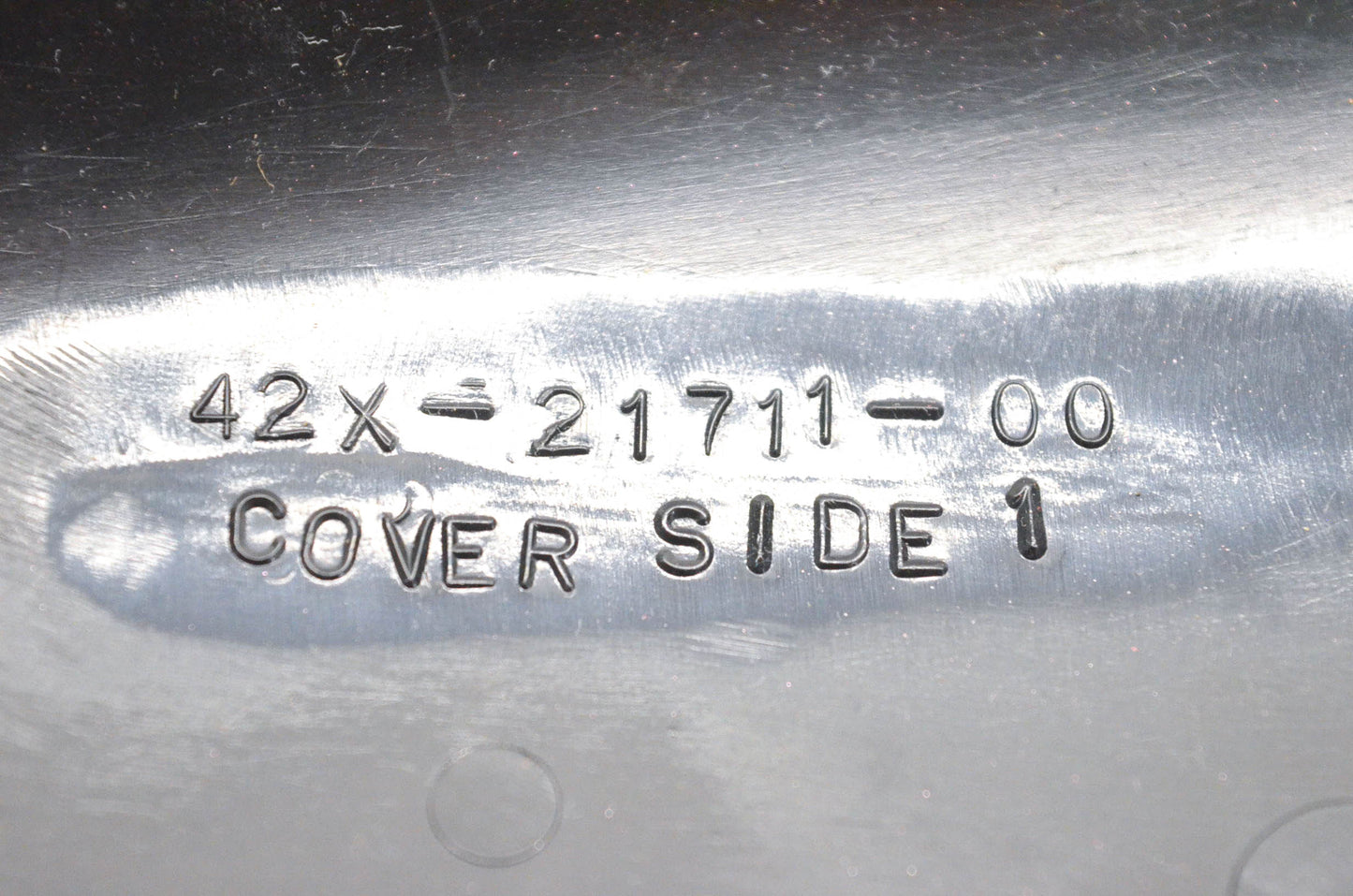 New OEM Yamaha 42X-21711-00-00 Side Cover NOS
