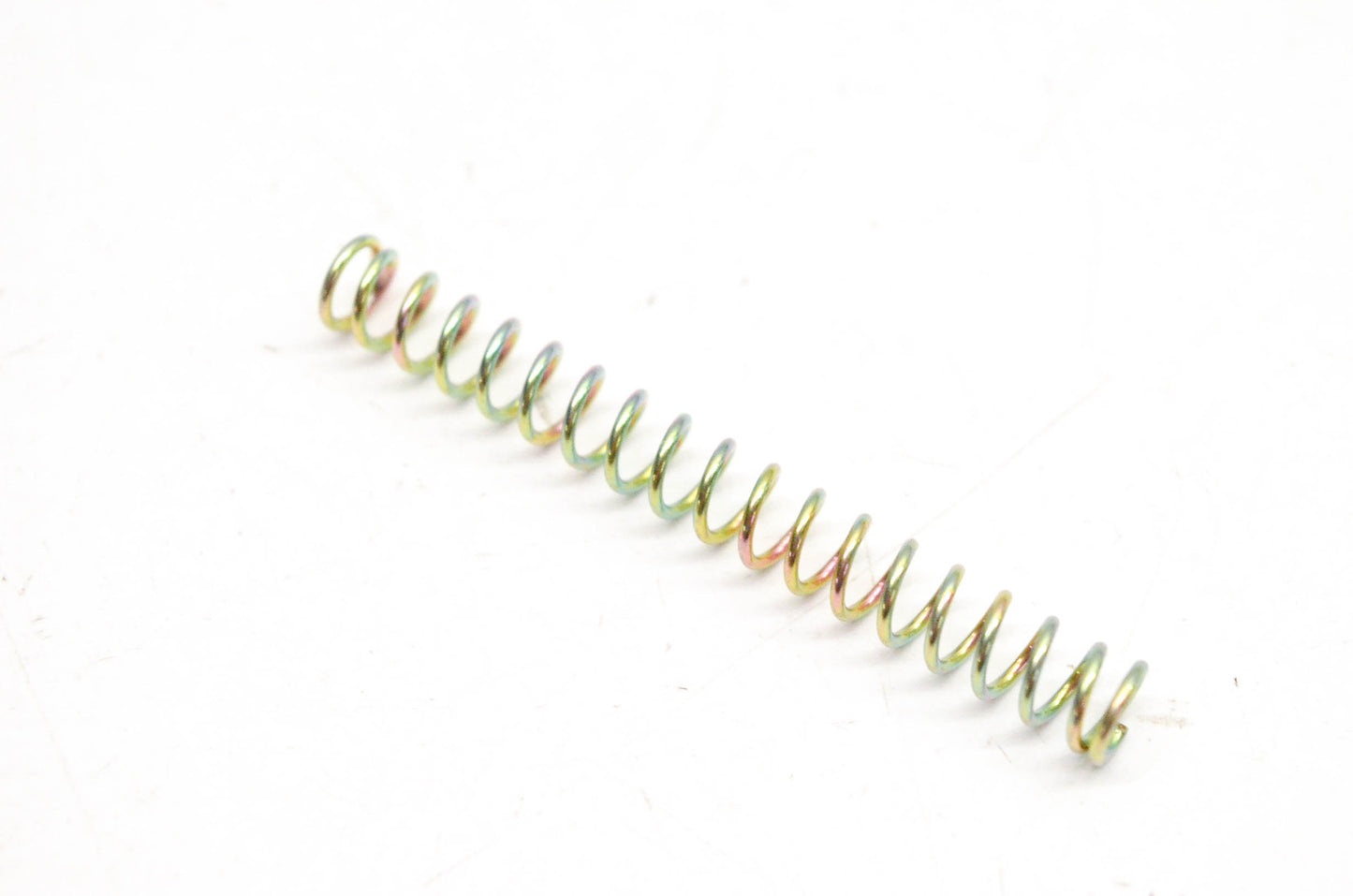 New OEM Yamaha 3AA-84332-00-00 Spring NOS
