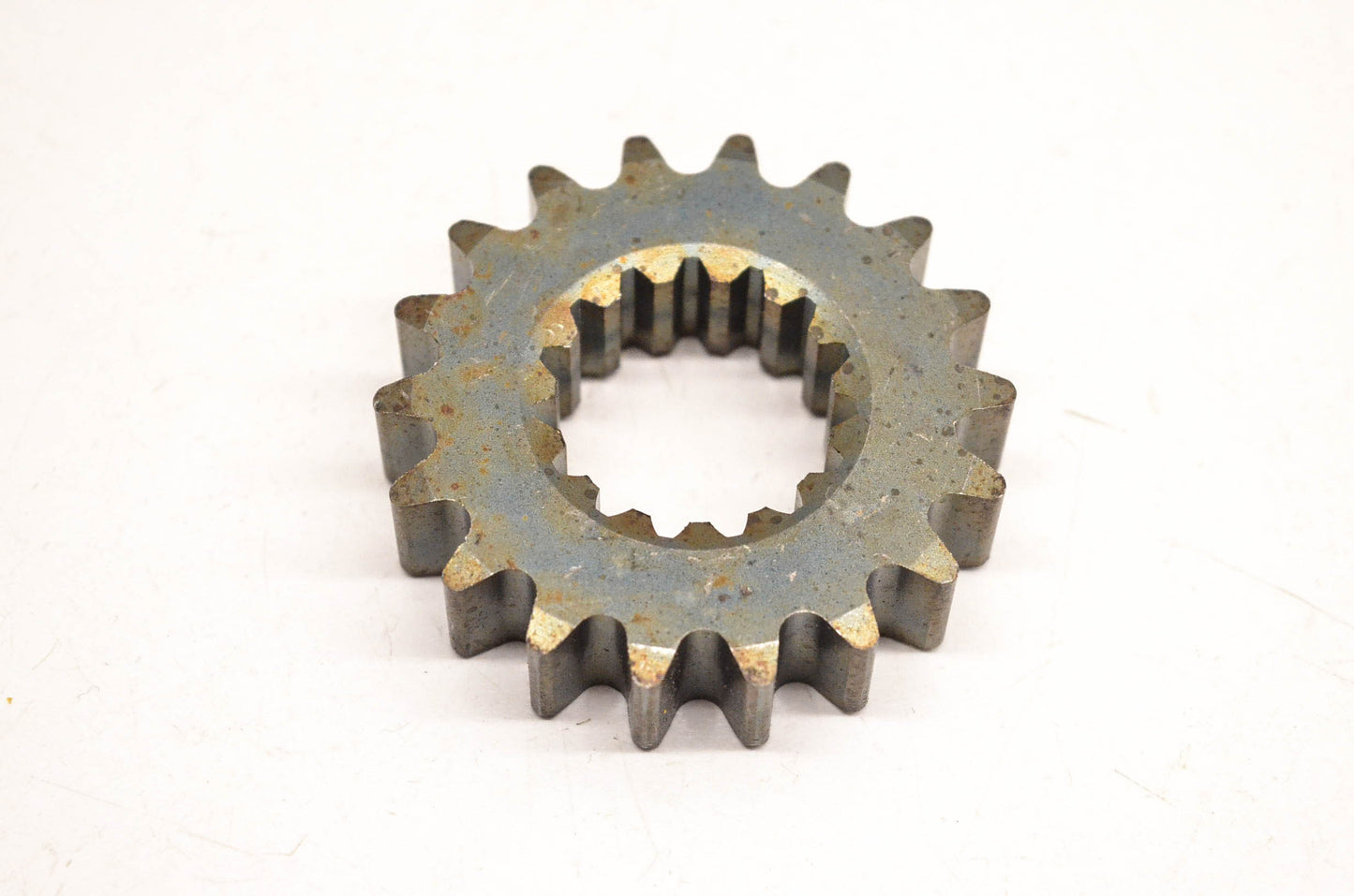 New OEM Yamaha 88F-17682-80-00 Drive Chain Sprocket NOS