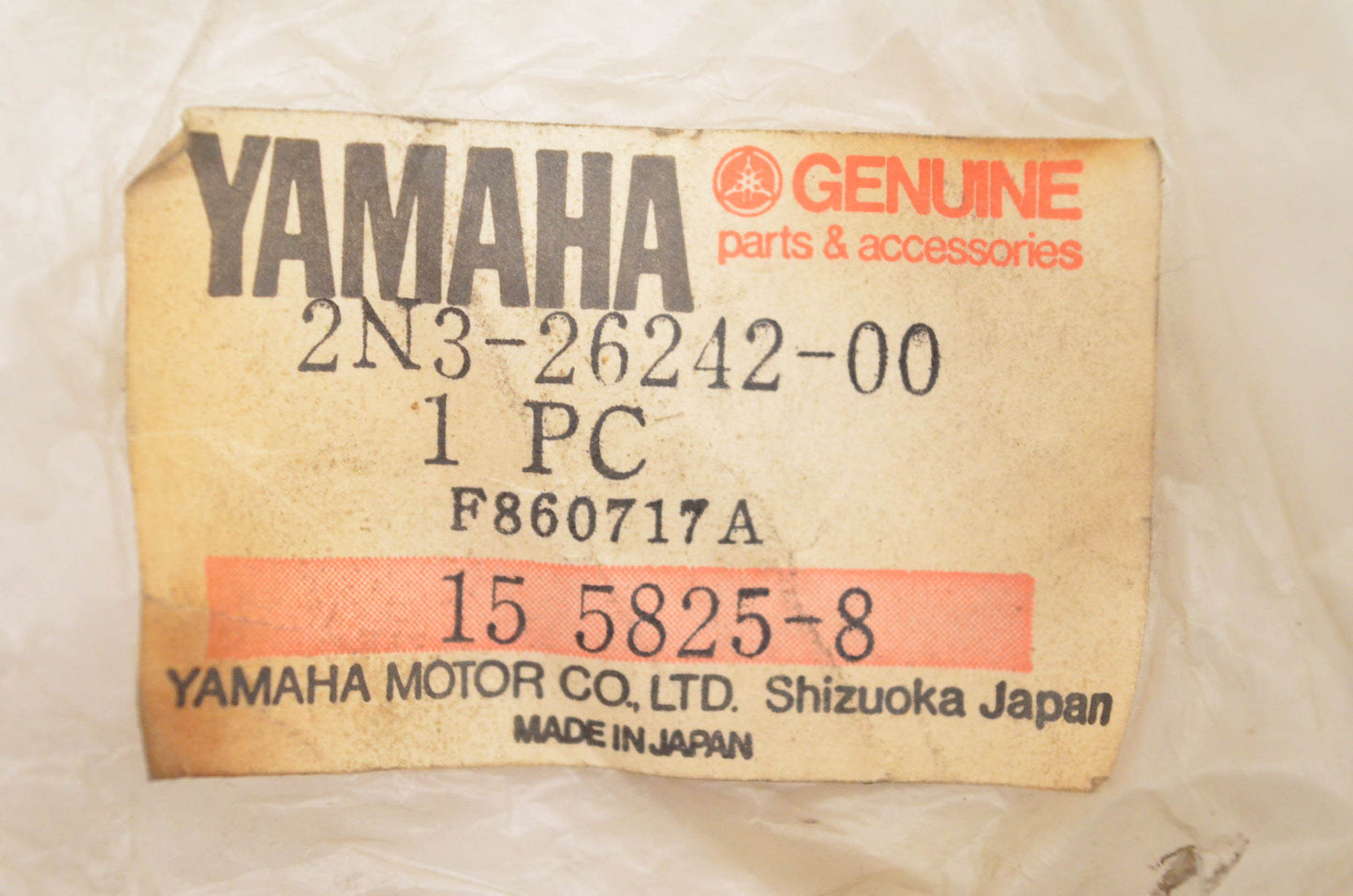 New OEM Yamaha 2N3-26242-00-00 Righthand Handlebar Grip NOS