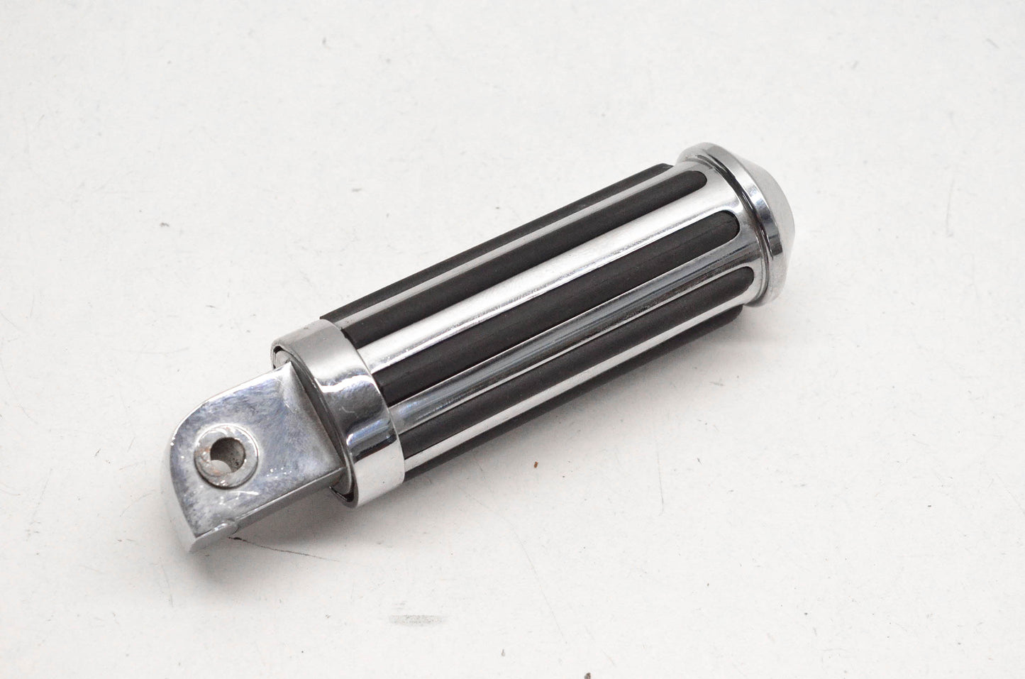 New OEM Yamaha Chrome Replacement Footpeg With Rubber Insert NOS