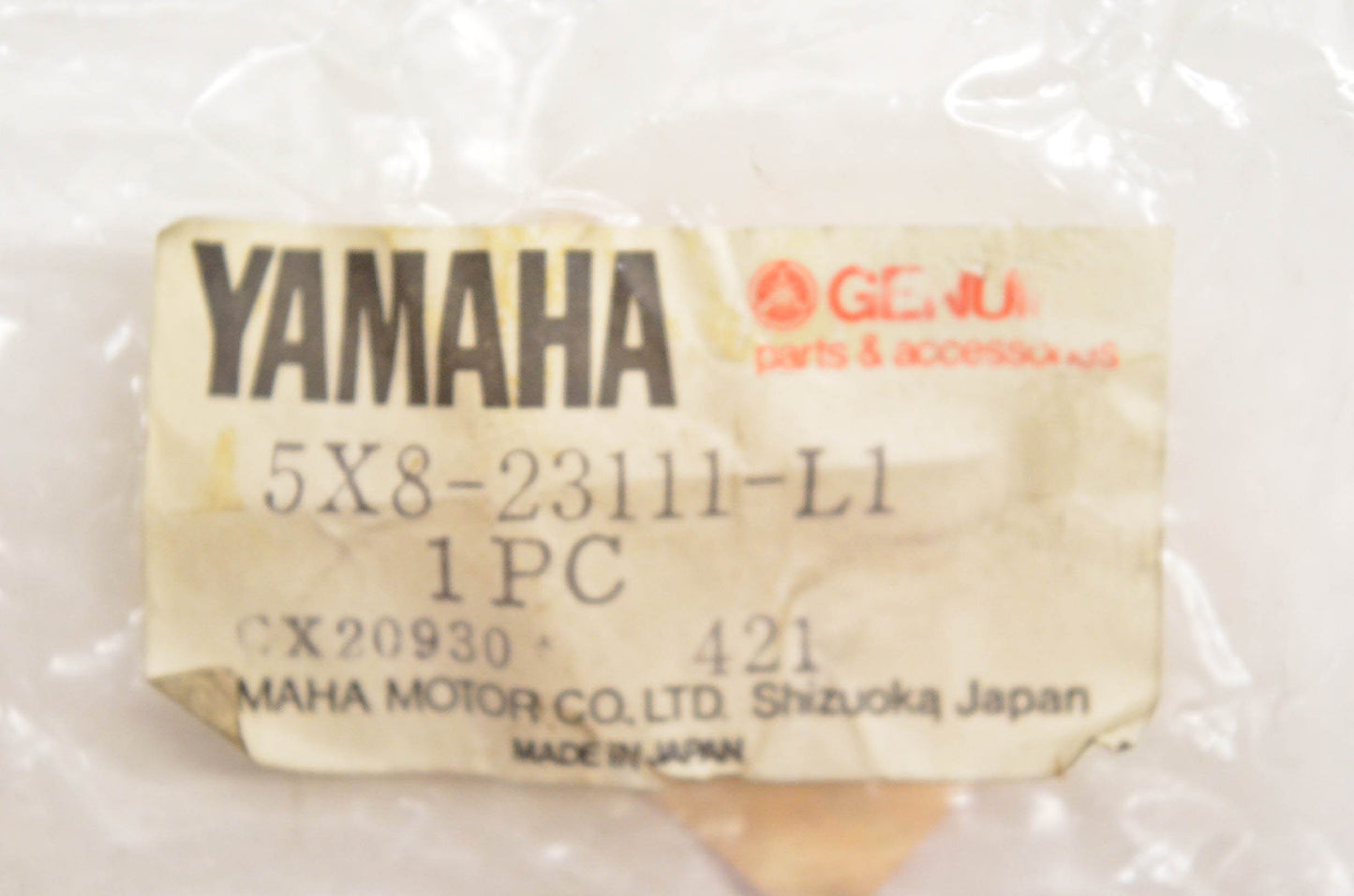 New OEM Yamaha 5X8-23111-L1-00 Cap Bolt NOS