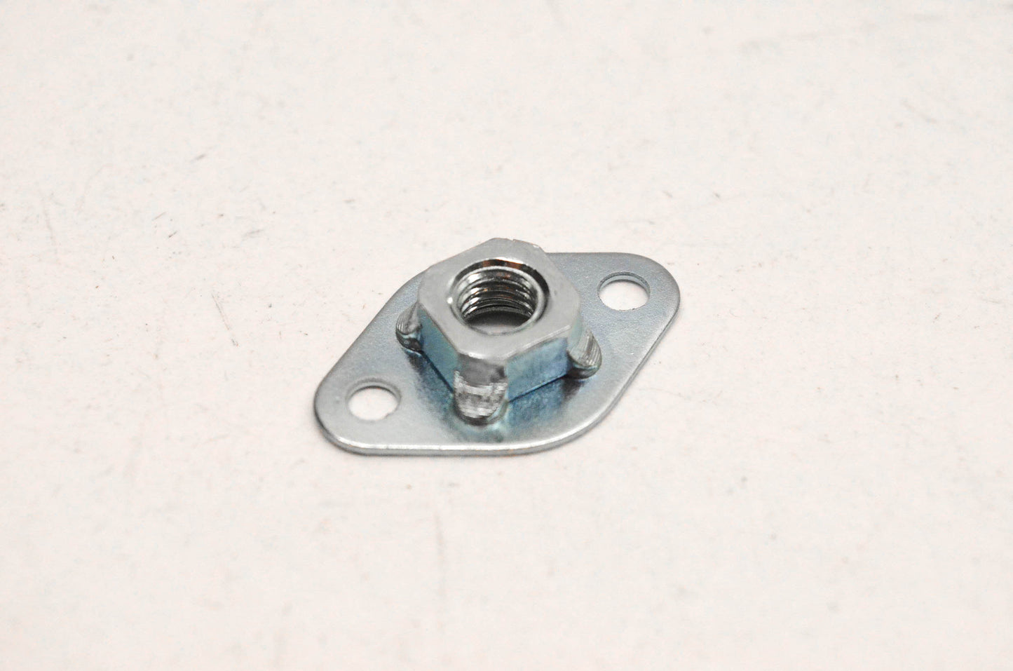 New OEM Yamaha 5BF-14493-00-00 Stay Nut NOS