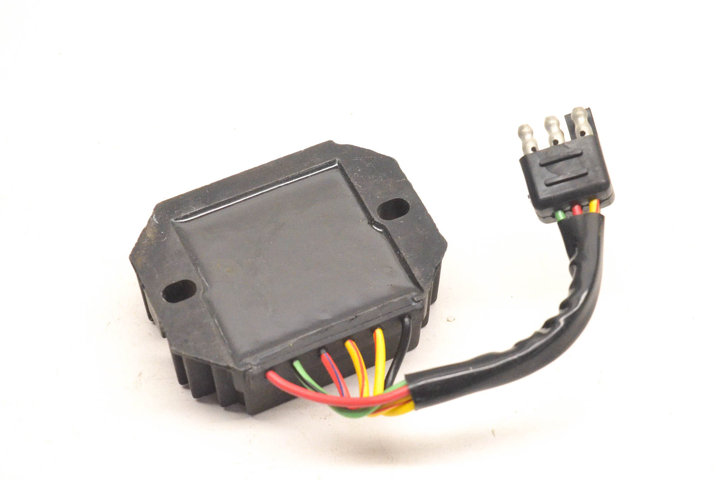 New OEM Arctic Cat 3004-517 Voltage Regulator DC +15v NOS