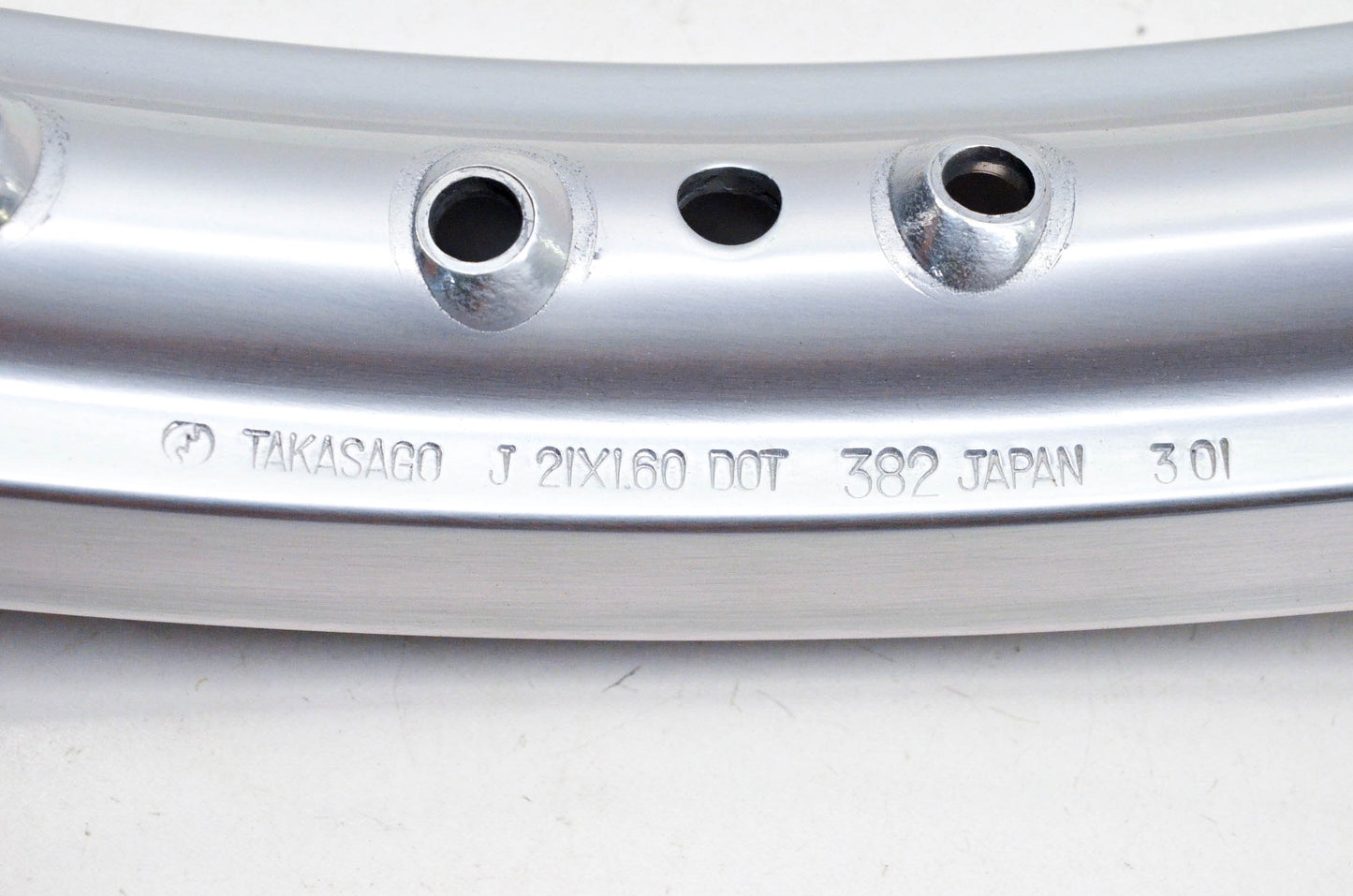 New OEM Kawasaki 41025-1330-WA Silver Front Rim 1.60x21 NOS