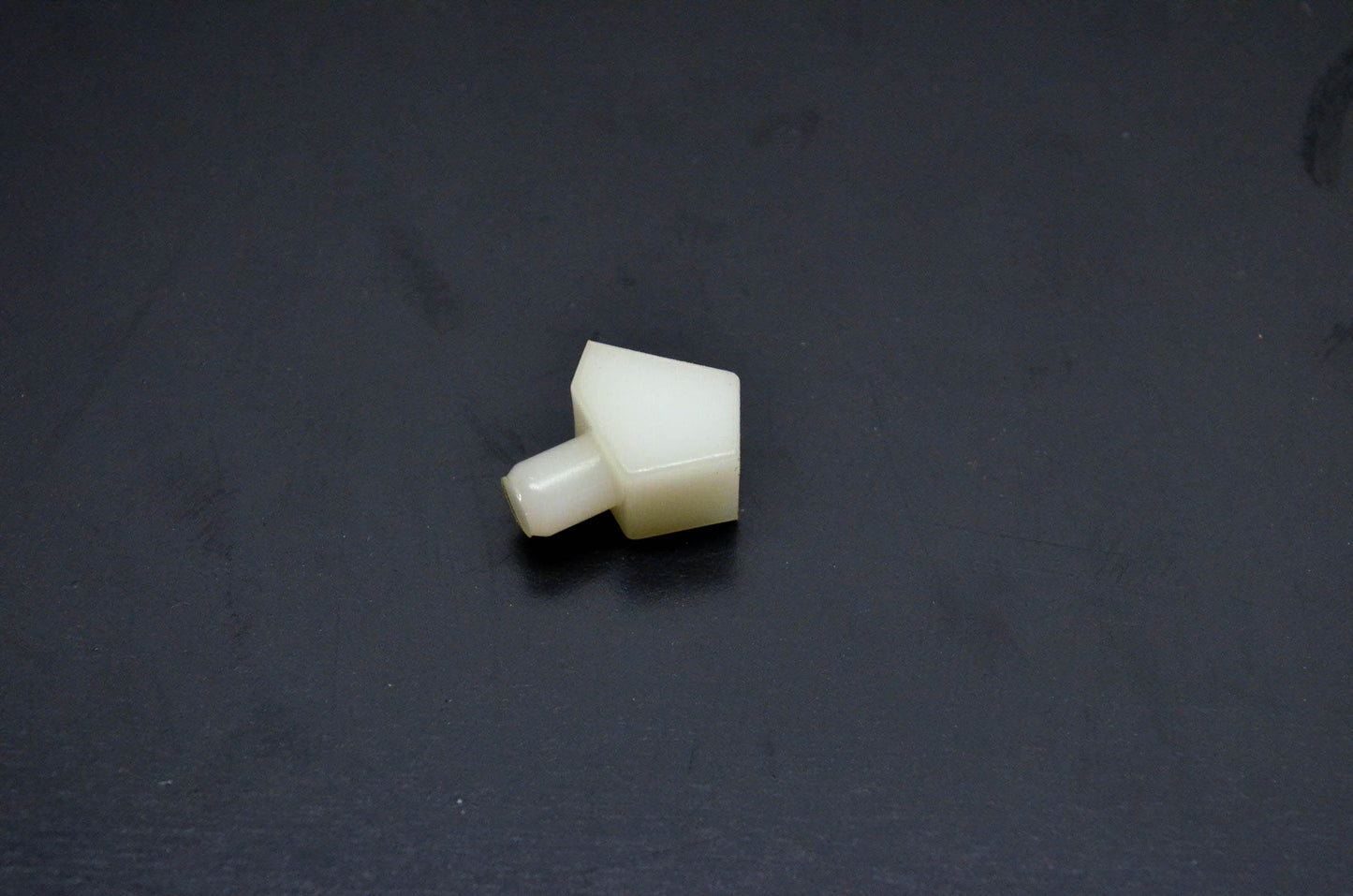 New OEM Yamaha 8R4-17688-00-00 Ramp Shoe NOS