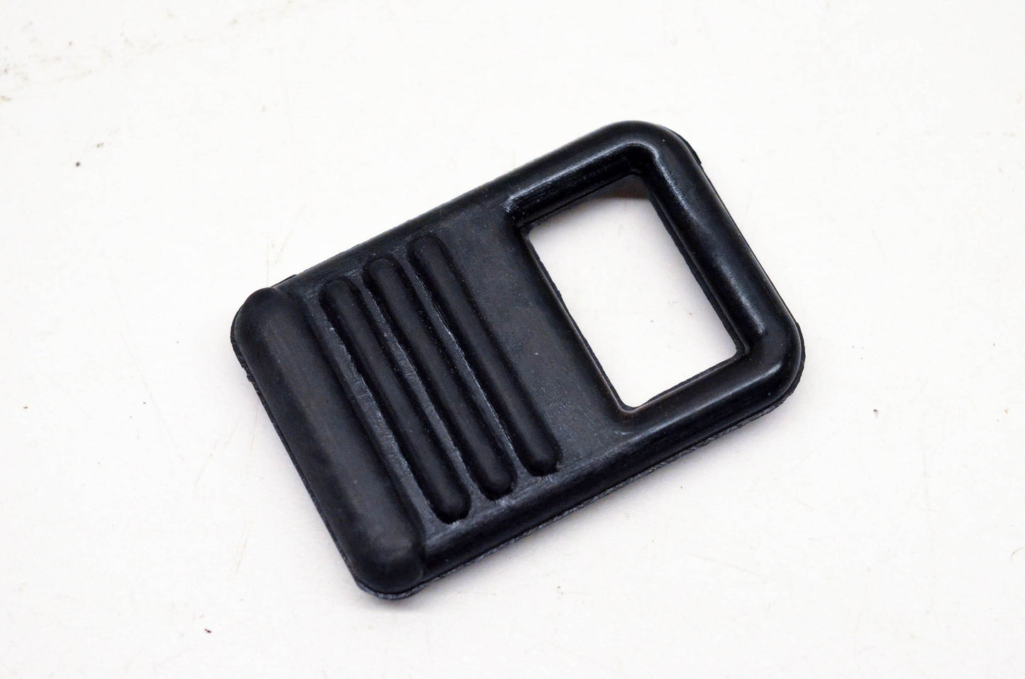 New OEM Yamaha 8AB-77188-00-00 Shroud Stopper NOS
