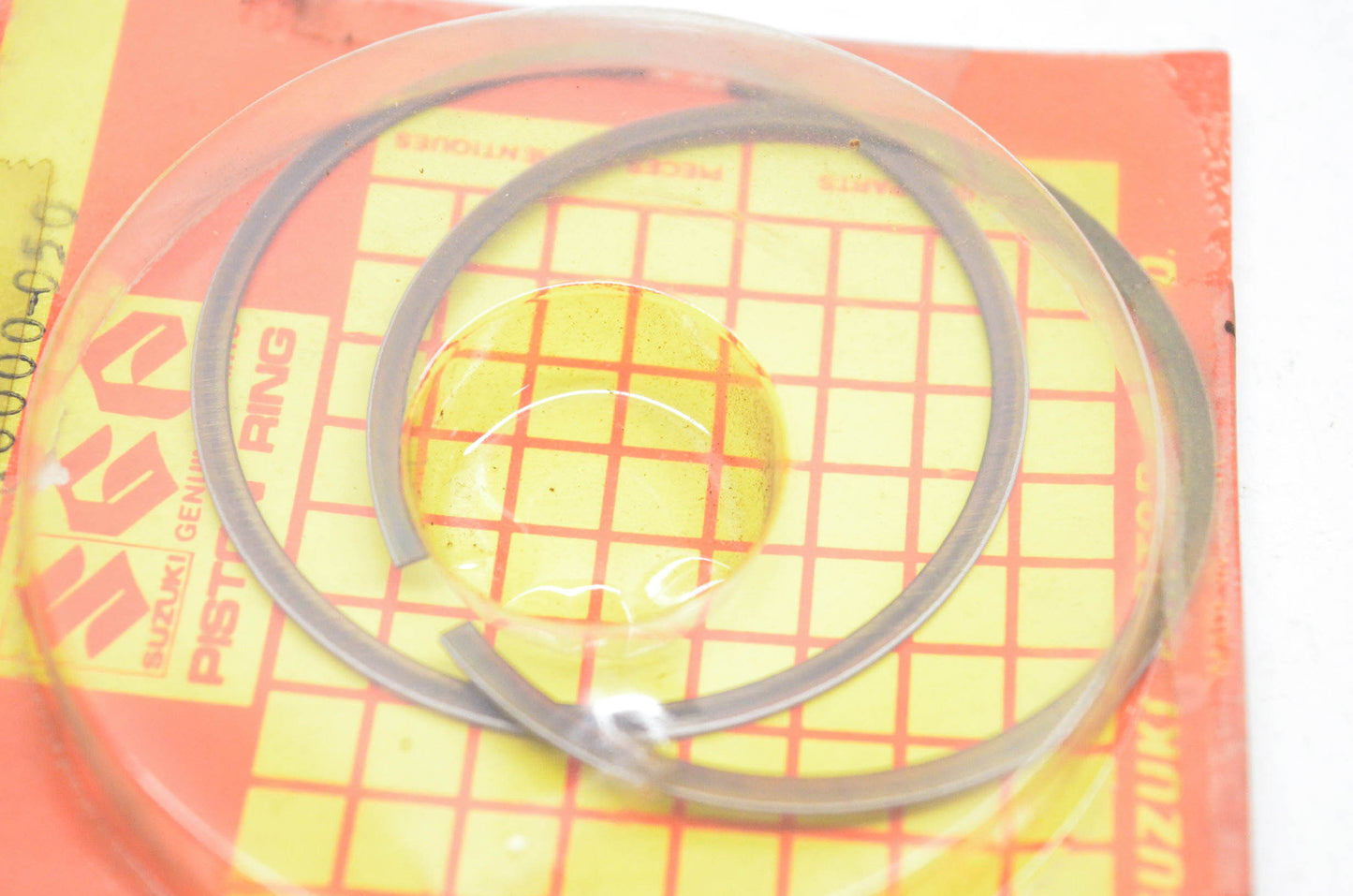New OEM Suzuki 12140-46000-050 Piston Ring Kit NOS