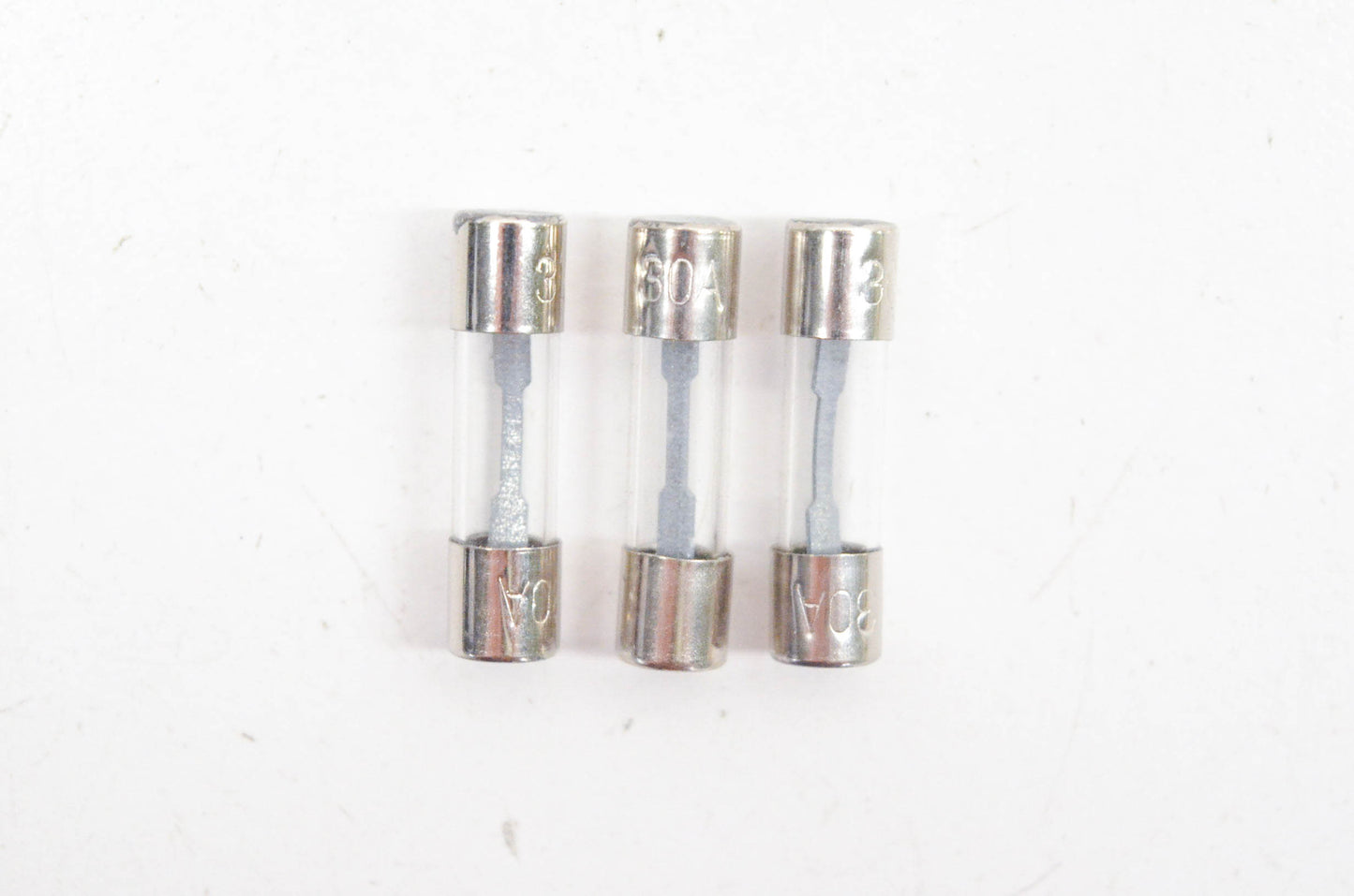 New OEM Yamaha 287-82151-00-00 12v 30amp Fuses Qty 3 NOS