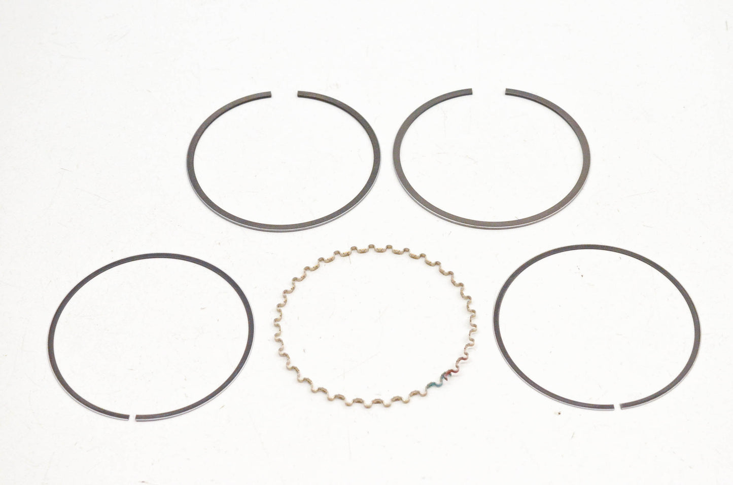 New OEM Yamaha 583-11610-01-00 Piston Ring Kit Std NOS