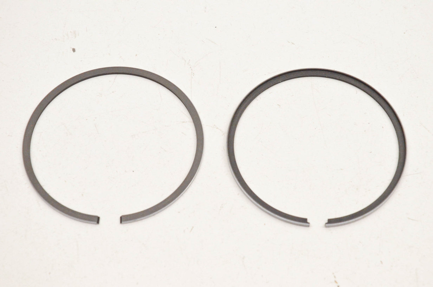 New OEM Yamaha 839-11610-10-00 Piston Ring Kit 1st O/S NOS